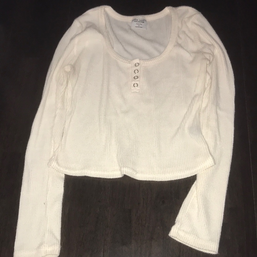 Rule 21, medium, off white.